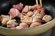 鶏肉のトマトペンネの作り方1