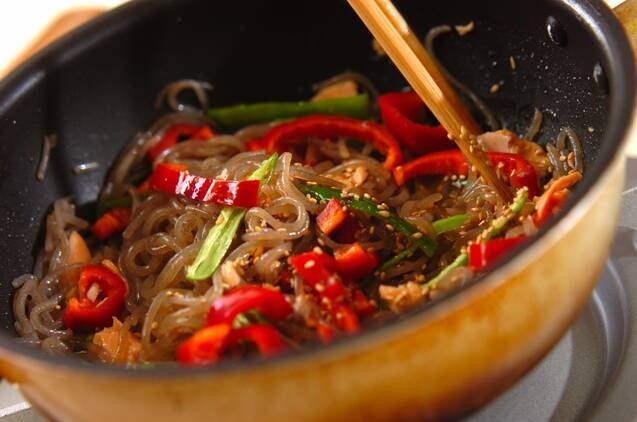 しらたきと鮭の炒め物の作り方の手順7