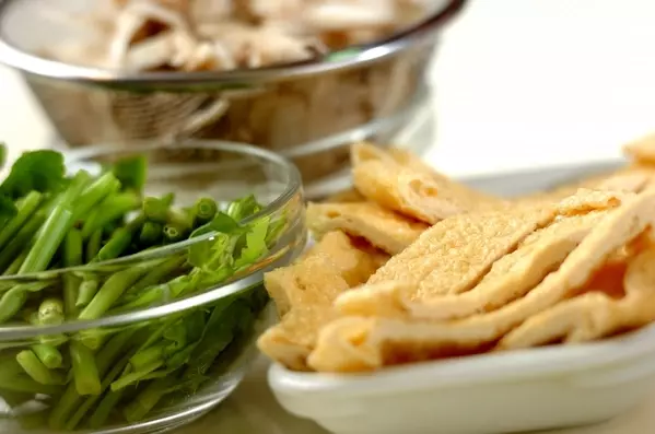 主役はキノコ！うまみたっぷりキノコ鍋の下準備3