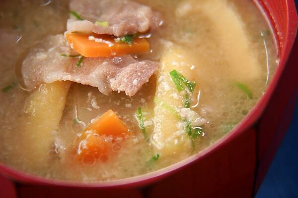 豚肉入り粕汁