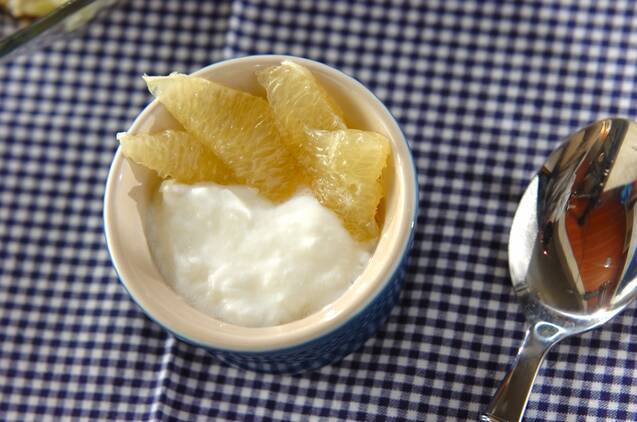 グレープフルーツのメープルマリネヨーグルト