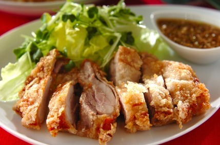 揚げ焼き鶏のネギソースがけ