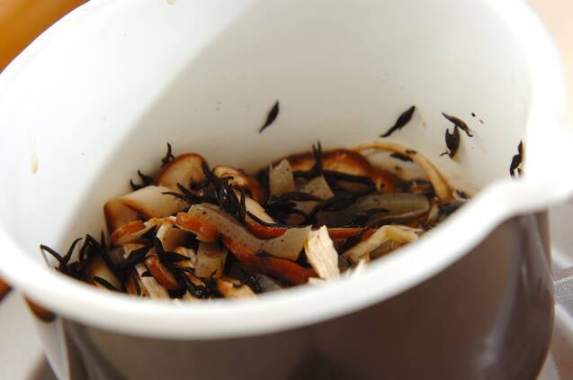 芽ヒジキとクラゲの白和えの作り方の手順7