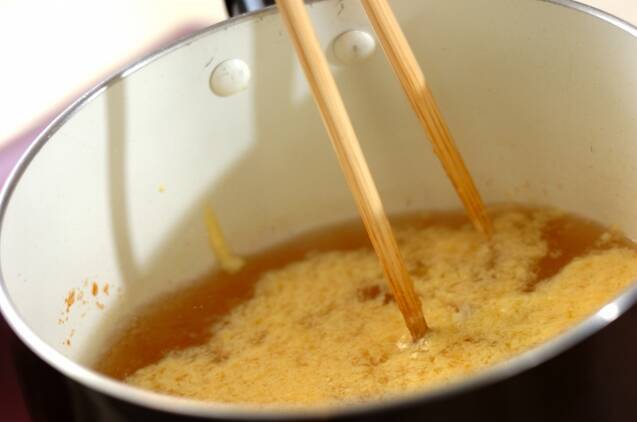 粉チーズと卵のスープの作り方の手順2