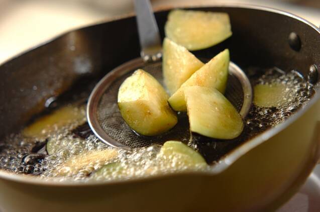 揚げナスのそぼろあんの作り方の手順1