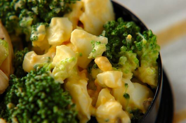 ブロッコリーのアンチョビサラダ