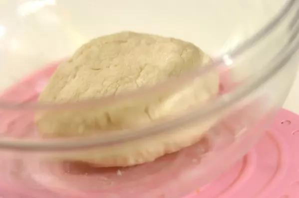 フライパンで作る!包まないふわふわゴマあんまん by 横田 真未さんの作り方1