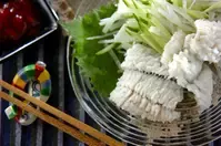 ハモの梅肉ダレ添え