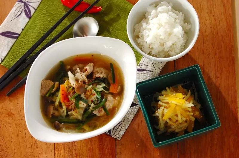 韓国風ピリ辛春雨スープの献立 レシピ 作り方 E レシピ 料理のプロが作る簡単レシピ
