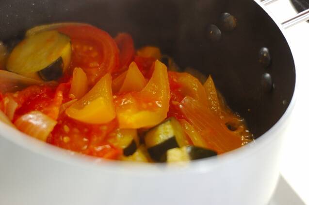 ズッキーニとトマトの煮込みの作り方の手順6