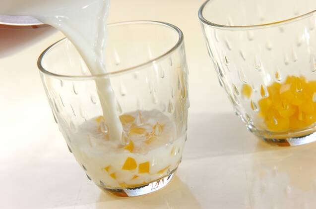 黄桃ミルクプリンの作り方の手順4