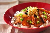 豚バラ肉とモヤシの旨辛丼