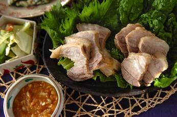 韓国料理店の味を再現！ポッサム（ゆで豚とサンチュ）