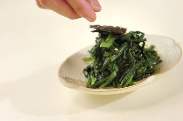 春菊のお浸しの作り方の手順2