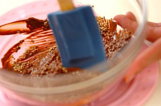 ゴマのチュイールチョコレートの作り方の手順2