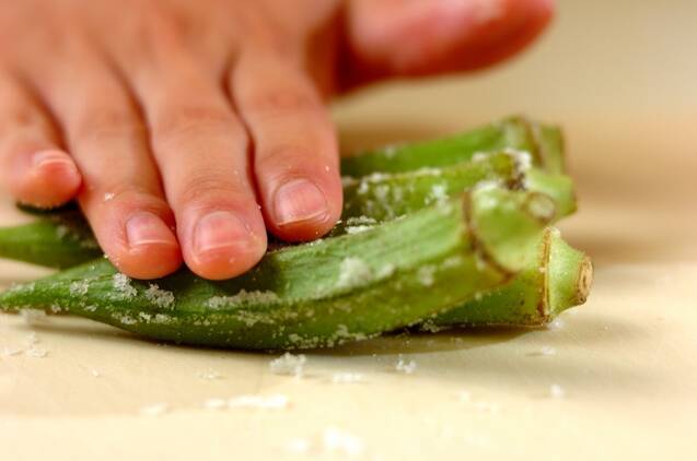 ポキ入りライスサラダの作り方の手順1