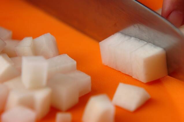 大根とツナの混ぜご飯の作り方の手順1