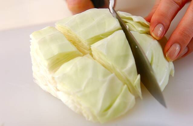 味噌とバターのハーモニー！秋鮭のちゃんちゃん焼きの作り方の手順3