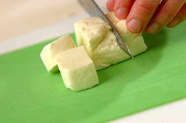アボカドとクリームチーズの出汁じょうゆの作り方の手順2