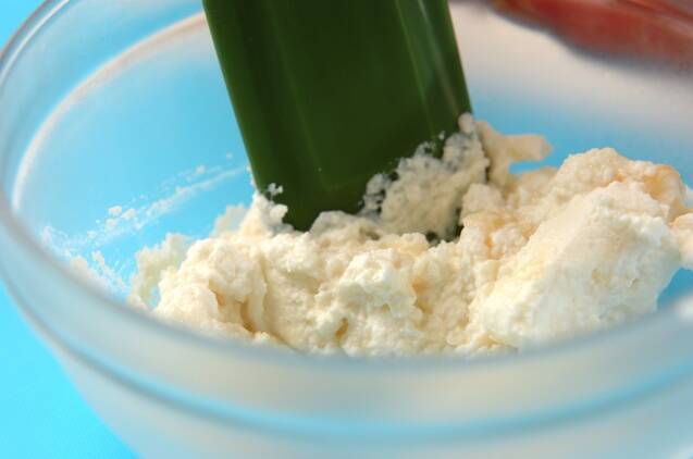 柿のリコッタチーズ和えの作り方の手順1