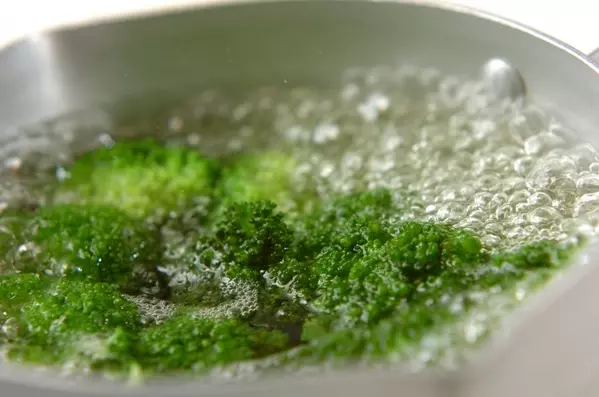 揚げずに本格派!プリプリエビマヨの下準備2