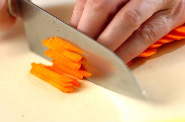 ニンジンのゴマ揚げの作り方の手順1