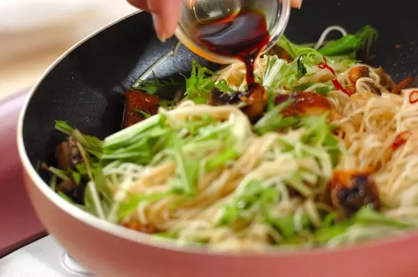 ウナギの素麺ペペロンチーノの作り方3