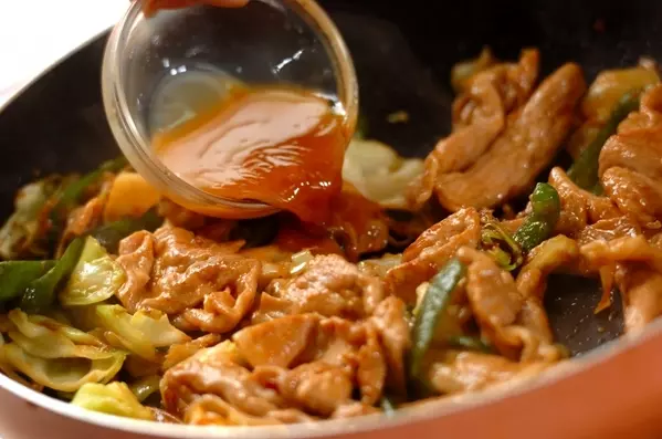 ピリ辛が絶品!豆板醤の人気レシピ 豚肉と野菜炒め by保田 美幸さんの作り方2