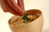 モヤシと油揚げのみそ汁の作り方4
