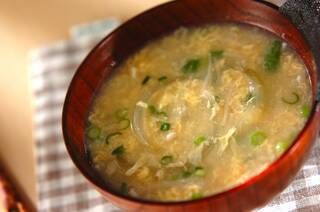 卵入り白みそ汁