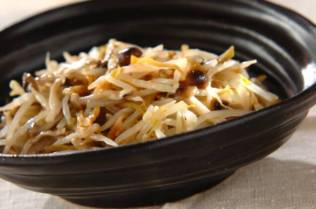 モヤシとザーサイのナムル