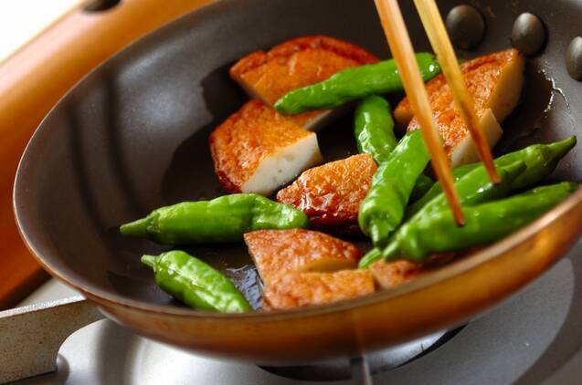 さつま揚げとシシトウの煮物の作り方の手順2