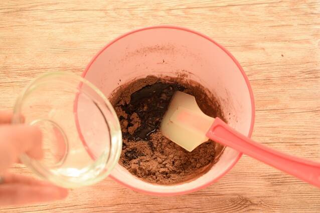 ココナッツオイルで作るナッツとレーズンのローチョコの作り方の手順6