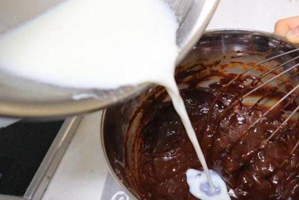 濃厚チョコムースの作り方の手順5