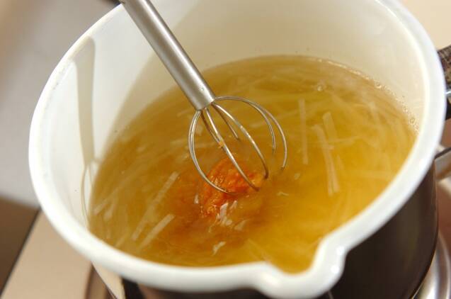 せん切り大根のみそ汁の作り方の手順3