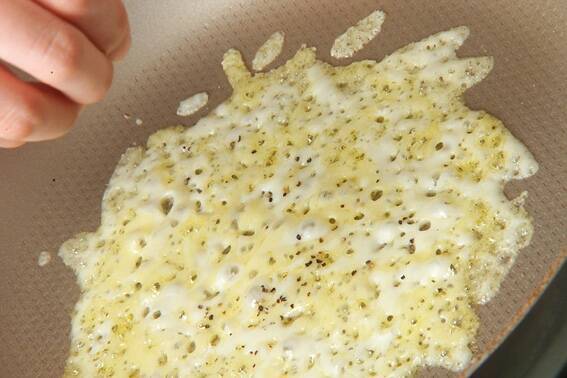 パリパリチーズの作り方の手順1