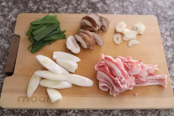 味噌が決め手！和風スンドゥブ by もあいかすみさんの下準備1