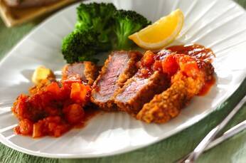 トマトソースがけビーフカツ