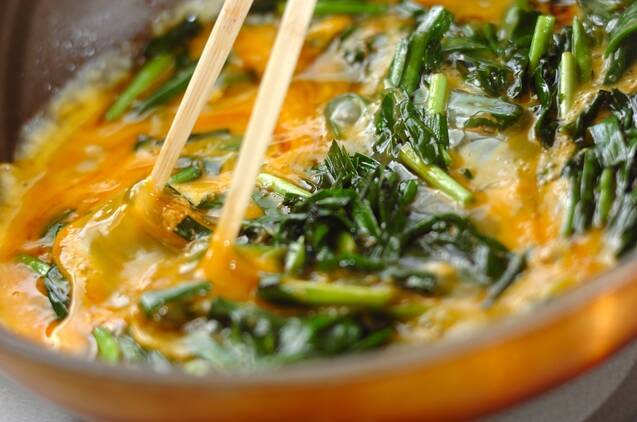 5分でプロの味！絶品ニラ玉の作り方の手順3