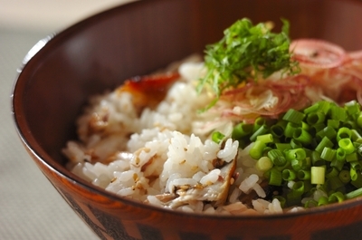 塩サバと香味野菜の混ぜご飯のレシピ 作り方 E レシピ 料理のプロが作る簡単レシピ