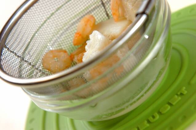 海鮮ワカメスープの作り方の手順1