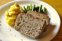 旨味たっぷり　マッシュルーム入りミートローフ