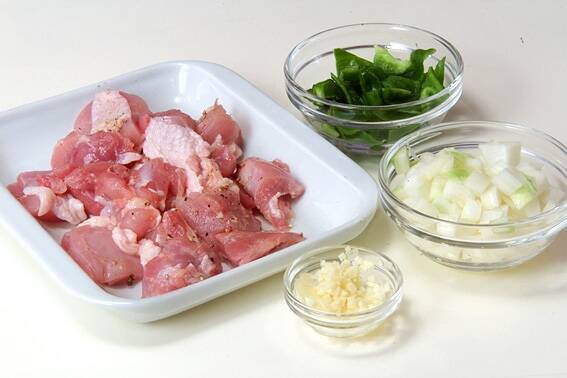 鶏もも肉のトマト煮の作り方の手順3