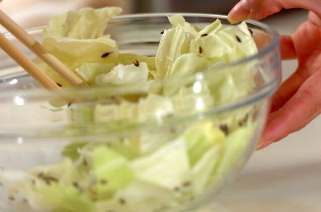 クミンキャベツの作り方の手順3