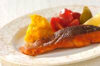 サーモンのムニエル　カボチャのピュレ添え