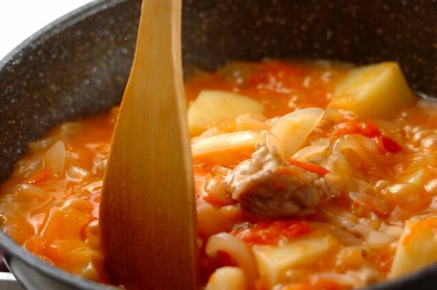 鶏肉とジャガイモのフレッシュトマト煮の作り方の手順4