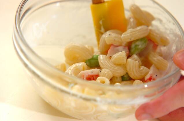 マカロニサラダの作り方の手順2