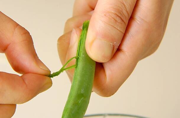 ゆでスナップエンドウの作り方の手順1