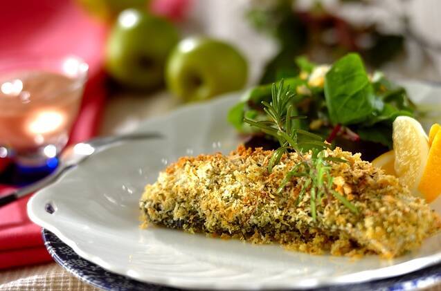 サクサク！サーモンの香草パン粉焼き