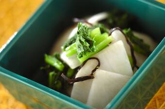 箸休めに 簡単カブの塩昆布和え